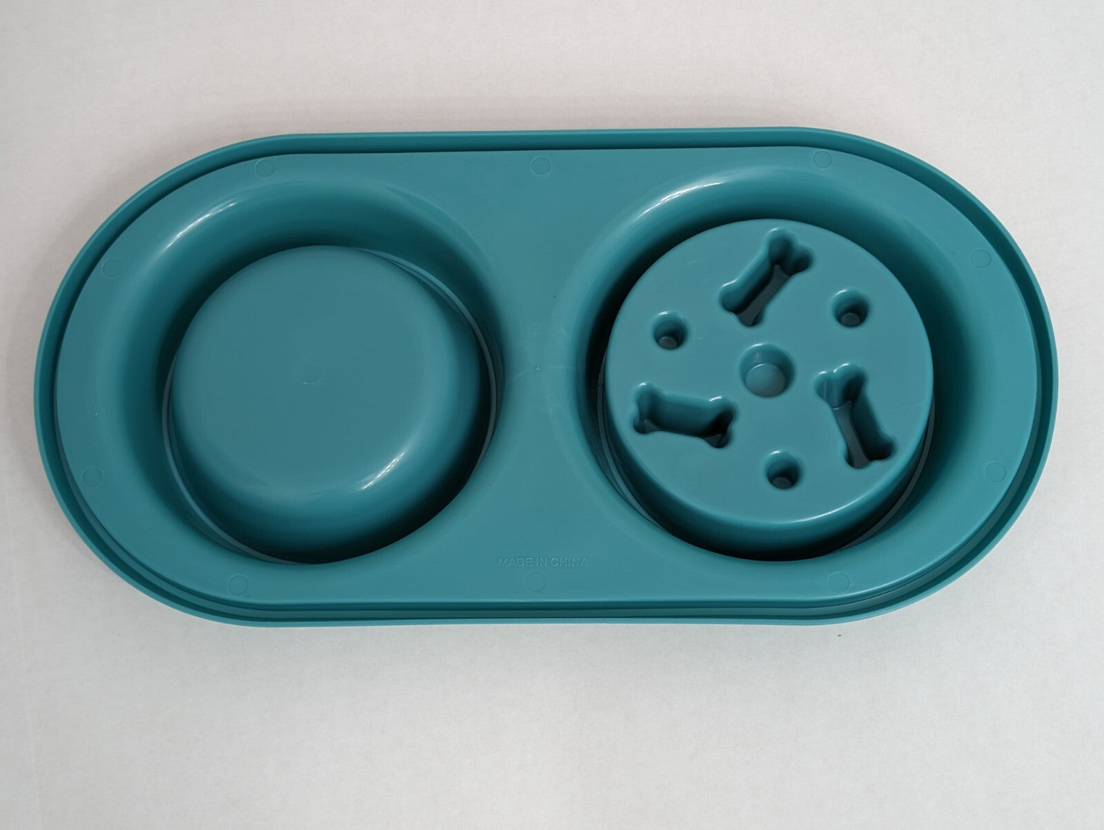 The "Anti-Bloat" Slow Feeder Station (Non-Slip Silicone)